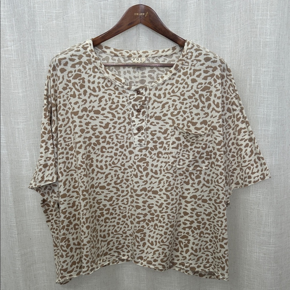 POL Boxy Leopard Print Henley Tee - Beige & Brown Size Small Excellent Condition